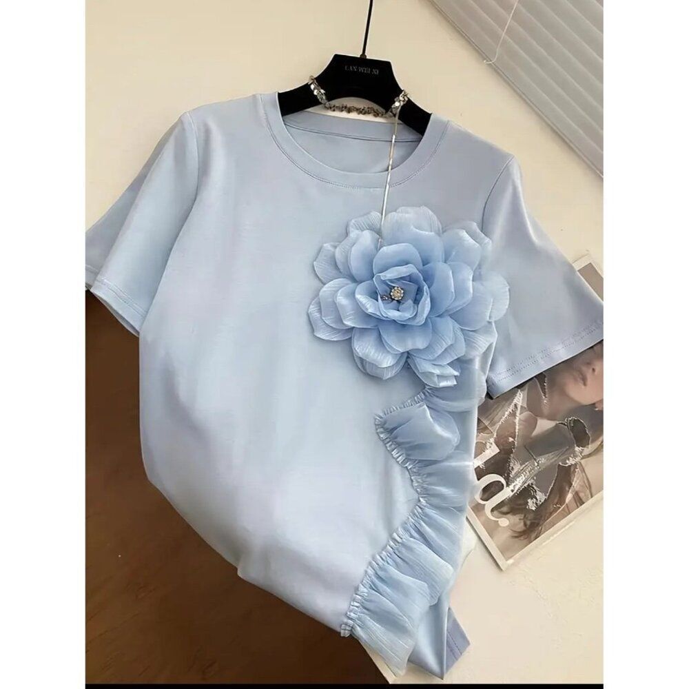 Women Light Blue Short Sleeve Top With Flower Detail Size L